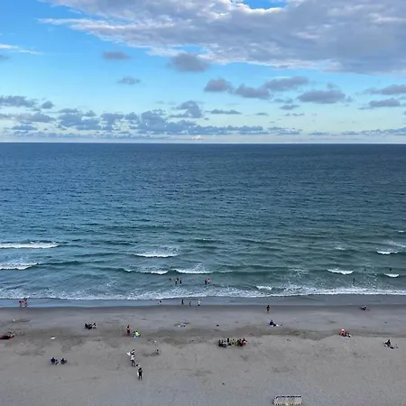 Sandcastle South 1102-3